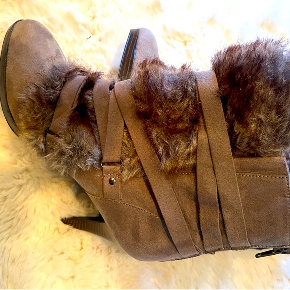 Jennifer Lopez Brown Fur-Trimmed with straps Women's Boots Sz 9 1/2 - Picture 7 of 8